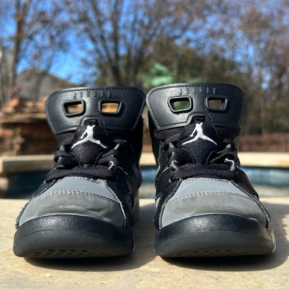 Jordan 6 Retro Black Cool‎ Grey - Toddler Size 13C (384666-010) - Picture 4 of 9